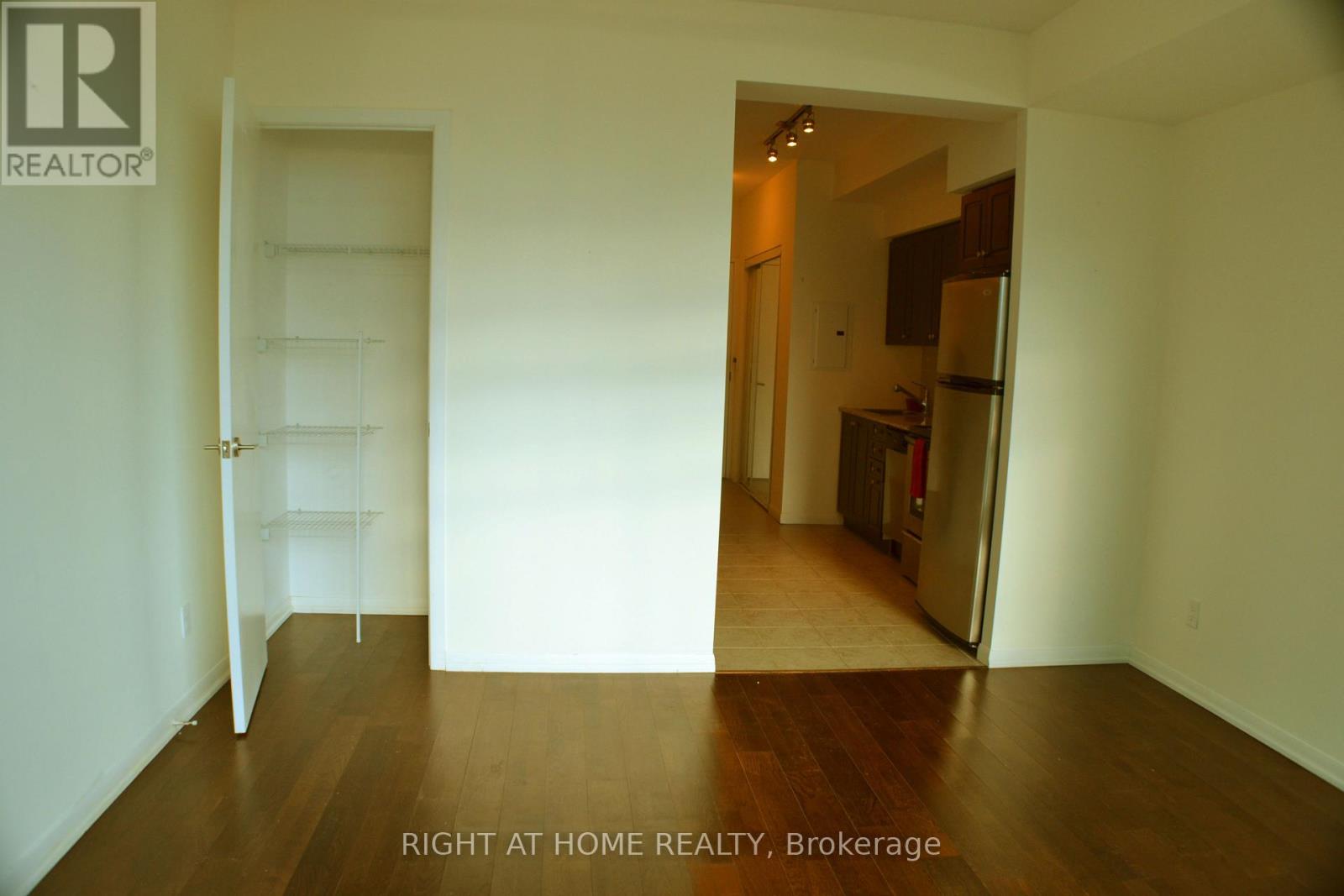 2306 - 215 Fort York Boulevard, Toronto, Ontario  M5V 4A2 - Photo 15 - C12889646