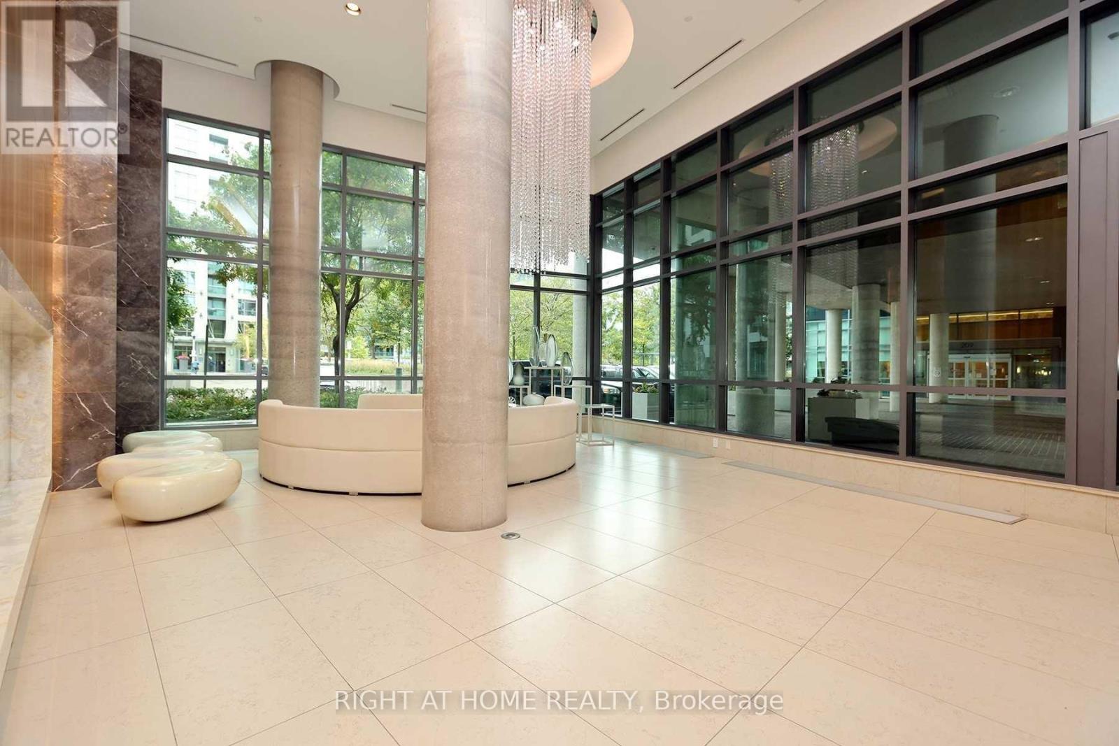 2306 - 215 Fort York Boulevard, Toronto, Ontario  M5V 4A2 - Photo 3 - C12889646