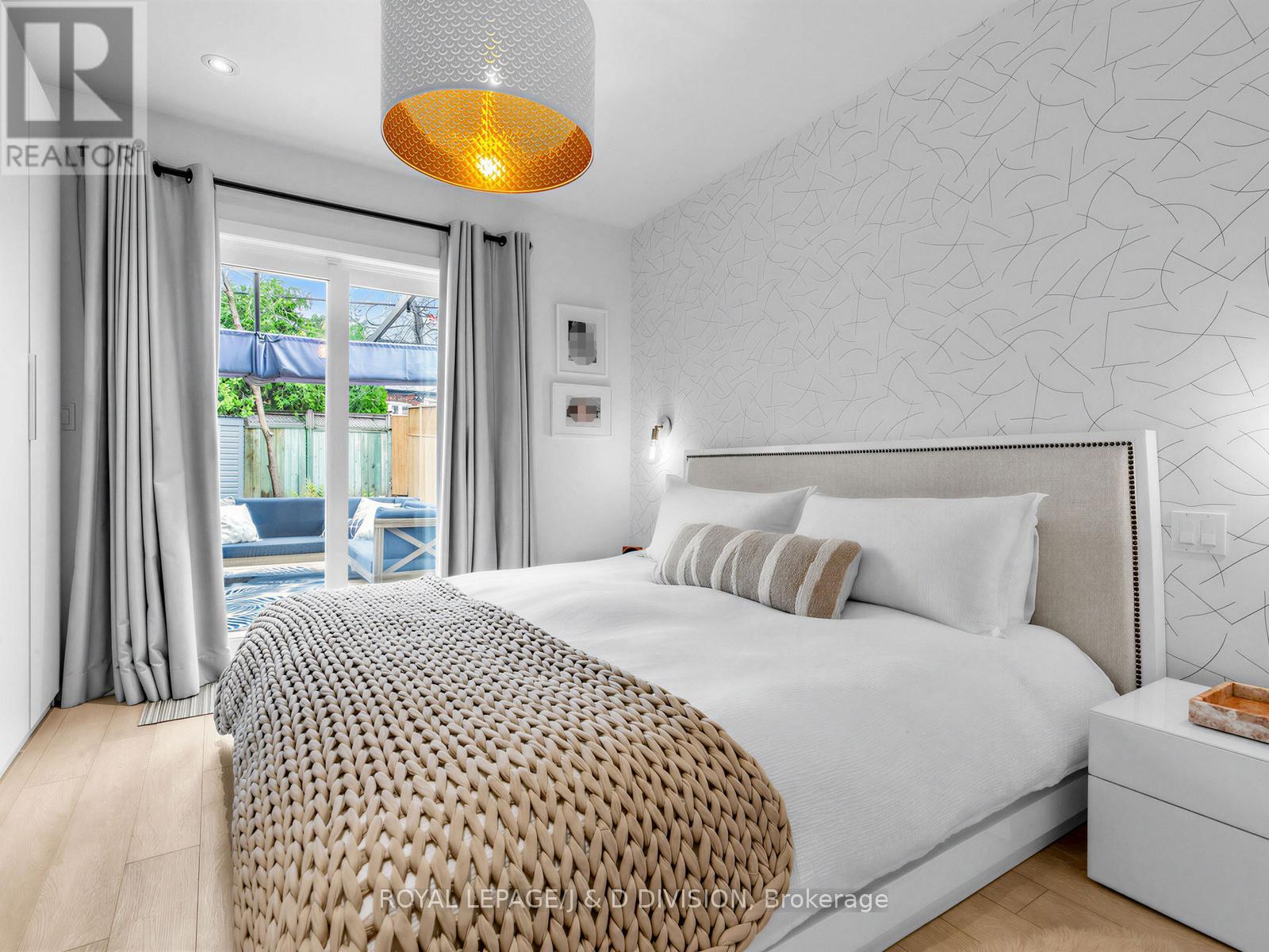 23 Latimer Avenue, Toronto, Ontario  M5N 2M1 - Photo 13 - C13007894