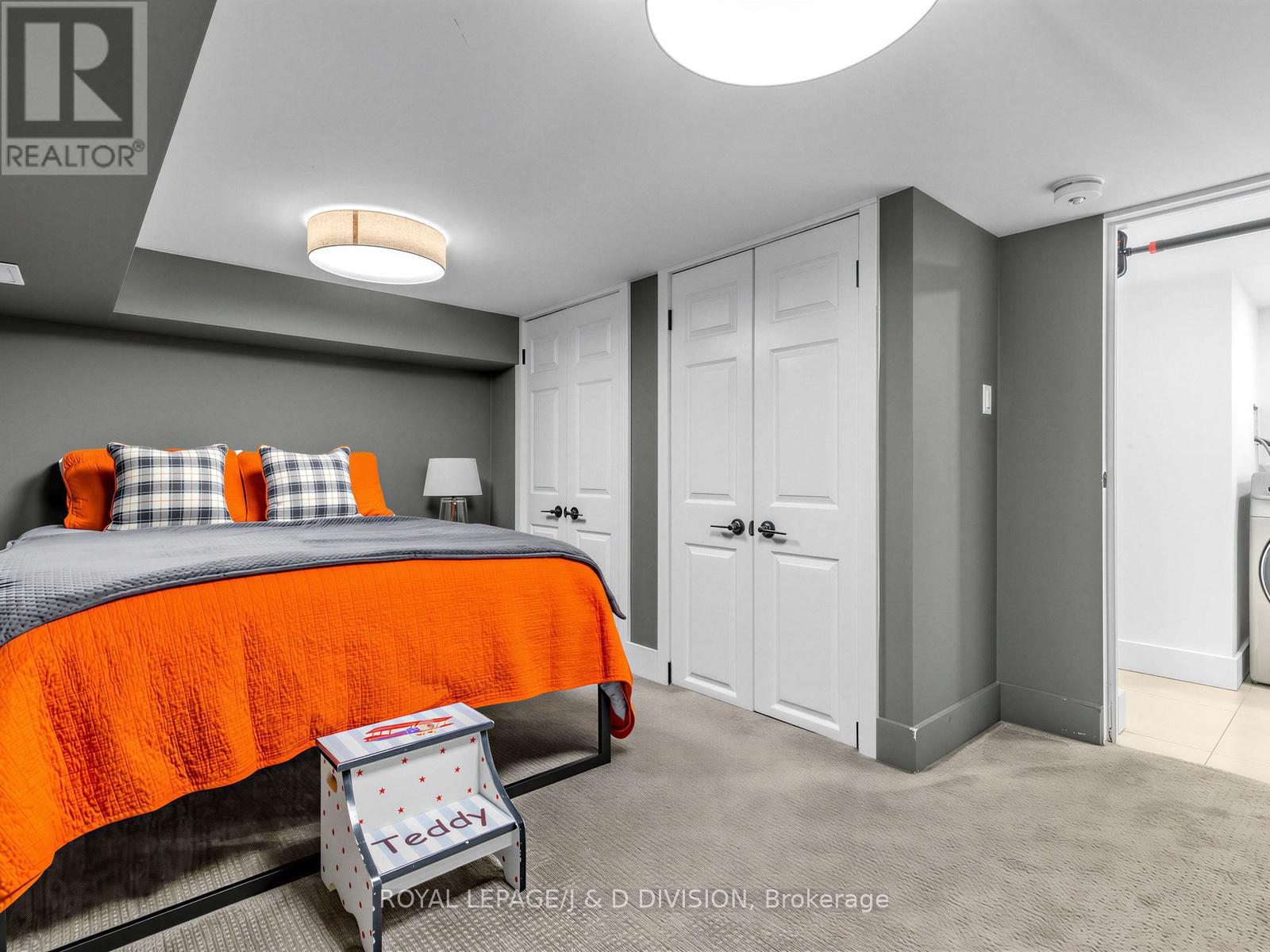 23 Latimer Avenue, Toronto, Ontario  M5N 2M1 - Photo 18 - C13007894