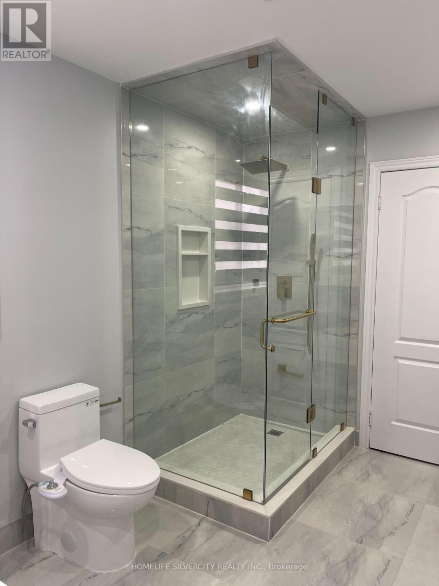 4 Runnymede Crescent, Brampton, Ontario  L6R 0L3 - Photo 15 - W13007282