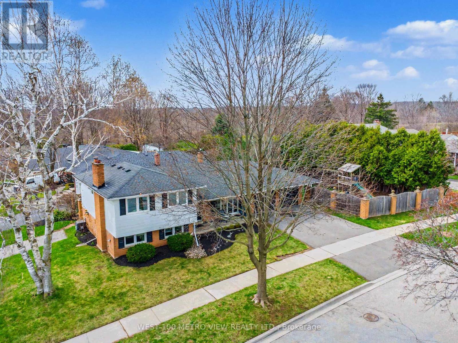 2144 Sandringham Drive, Burlington, Ontario  L7P 1T9 - Photo 32 - W13007148