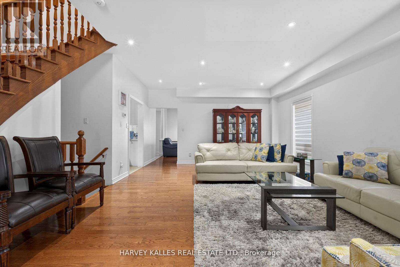 60 Wolfson Crescent, Richmond Hill, Ontario  L4E 4P1 - Photo 4 - N13008440