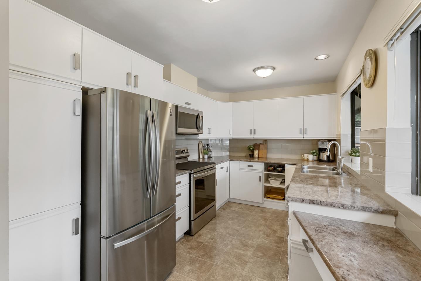 11275 150 Street, Surrey, British Columbia  V3R 4E1 - Photo 7 - R3110812