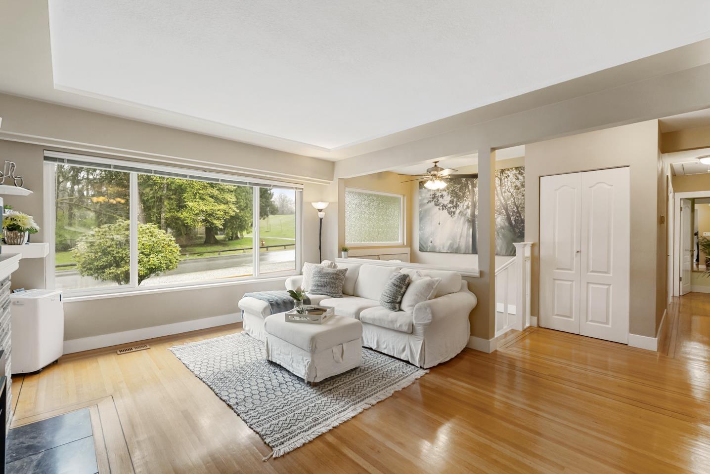 11275 150 Street, Surrey, British Columbia  V3R 4E1 - Photo 3 - R3110812