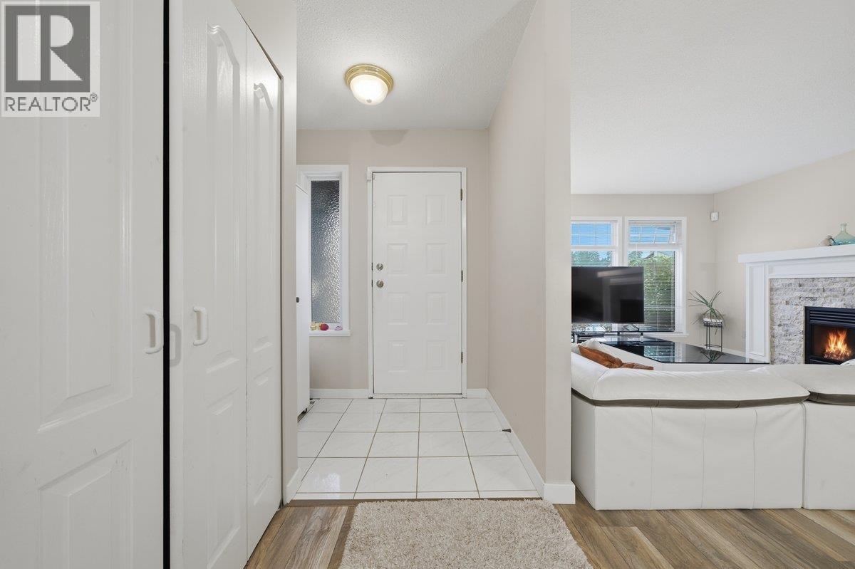 1155 Esperanza Drive, Coquitlam, British Columbia  V3B 6A6 - Photo 3 - R3112196