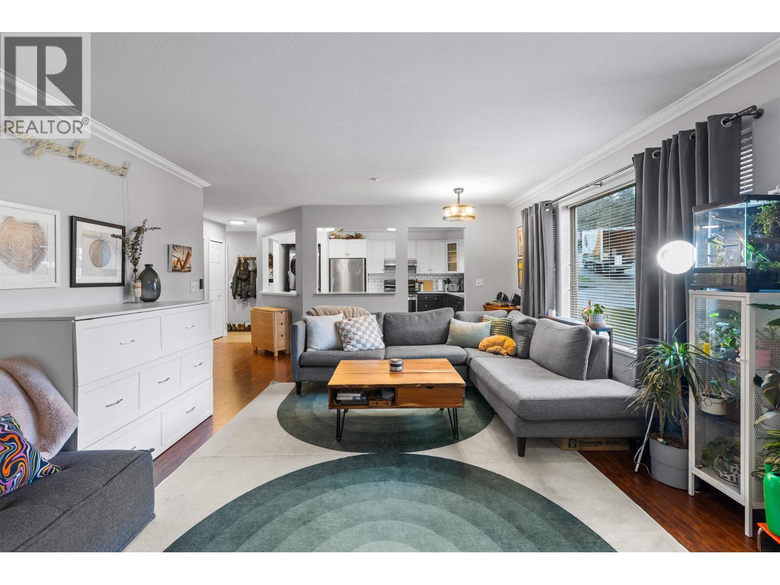 304 25 Richmond Street, New Westminster, British Columbia  V3L 5P9 - Photo 11 - R3112135