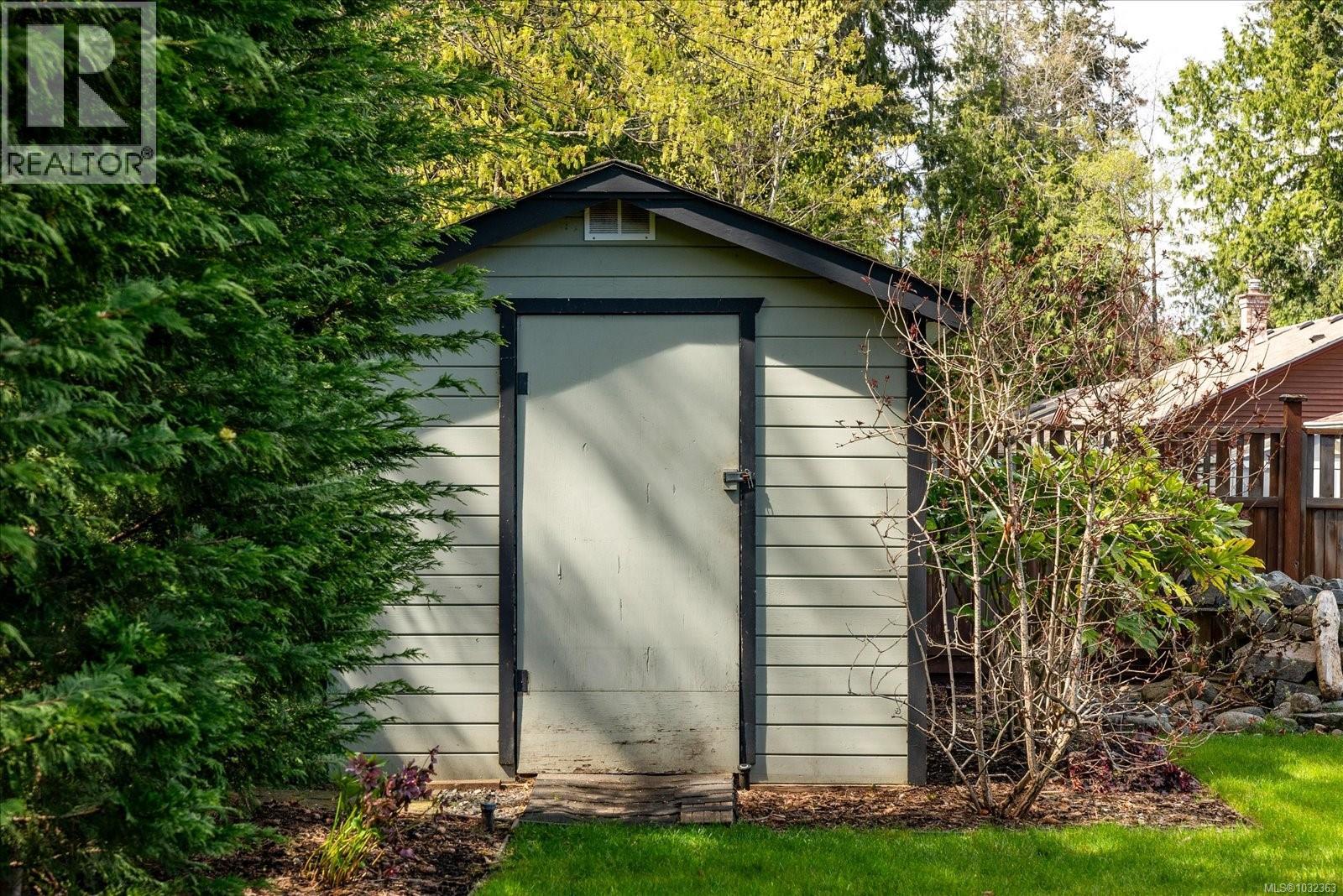 1156 Clubhouse Dr, Qualicum Beach, British Columbia  V9K 1C4 - Photo 25 - 1032363