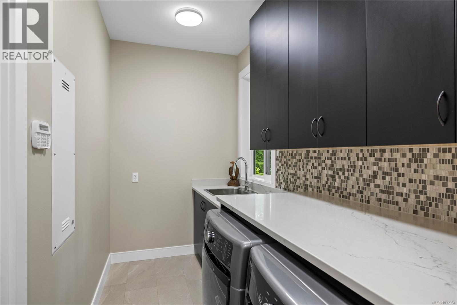 7165 Royal Dr, Lantzville, British Columbia  V0R 2H0 - Photo 30 - 1032354