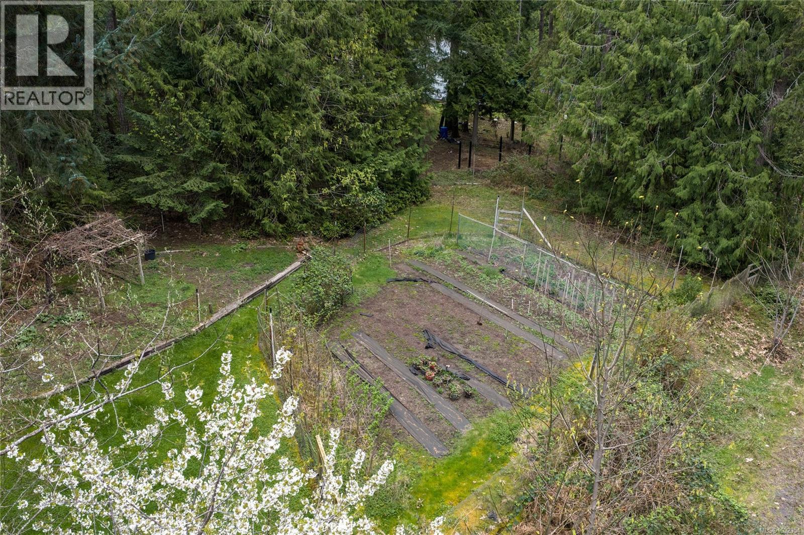 7165 Royal Dr, Lantzville, British Columbia  V0R 2H0 - Photo 33 - 1032354