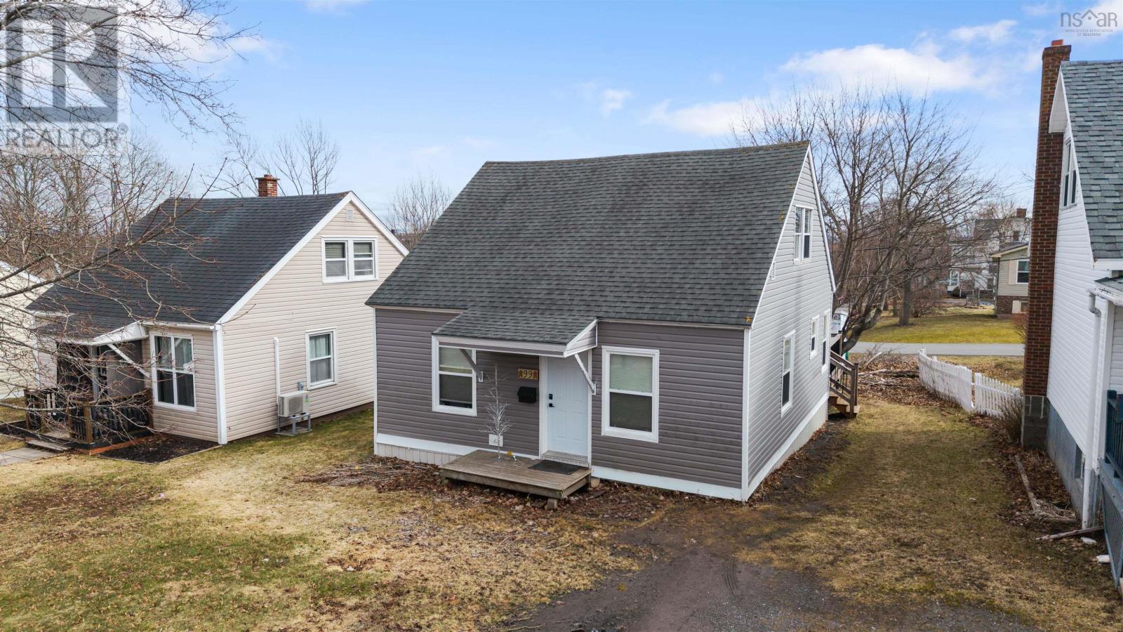 99 Poplar Street, Pictou, Nova Scotia  B0K 1H0 - Photo 2 - 202607658