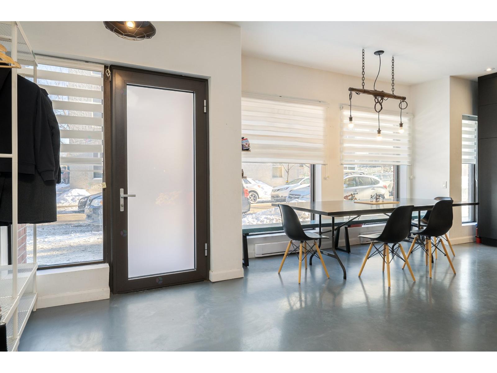 969 Av. Duluth E. Montréal (Le Plateau-Mont-Royal) Quebec Canada H2L4X5 5