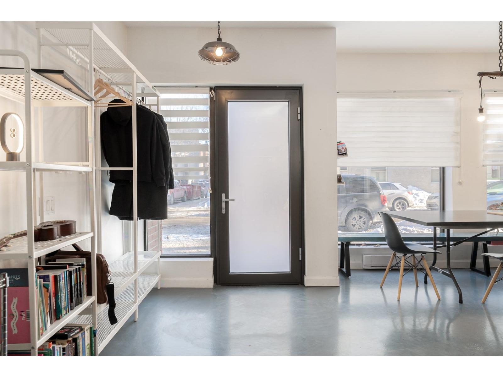 969 Av. Duluth E. Montréal (Le Plateau-Mont-Royal) Quebec Canada H2L4X5 3
