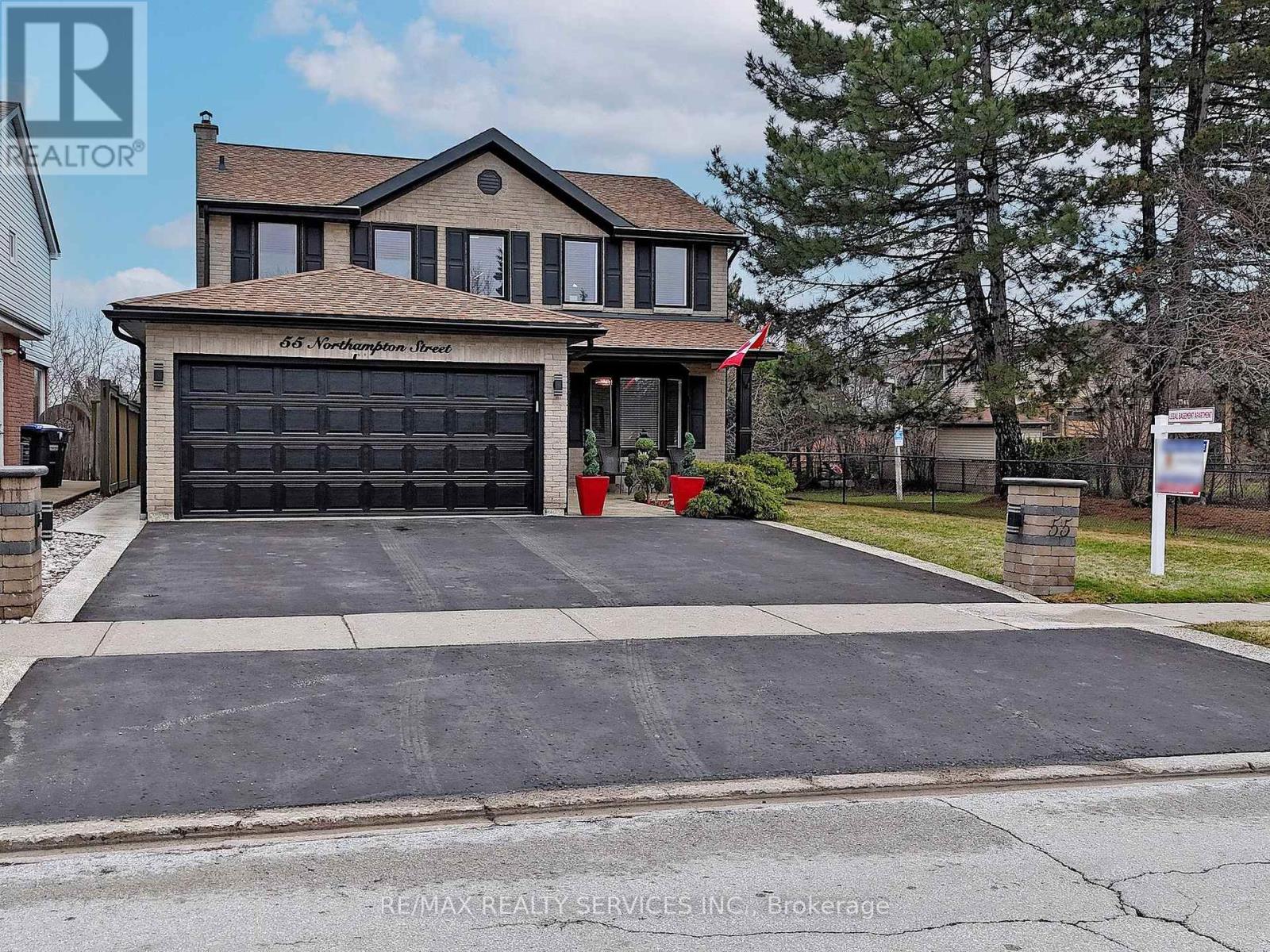 55 NORTHAMPTON STREET, Brampton, Ontario