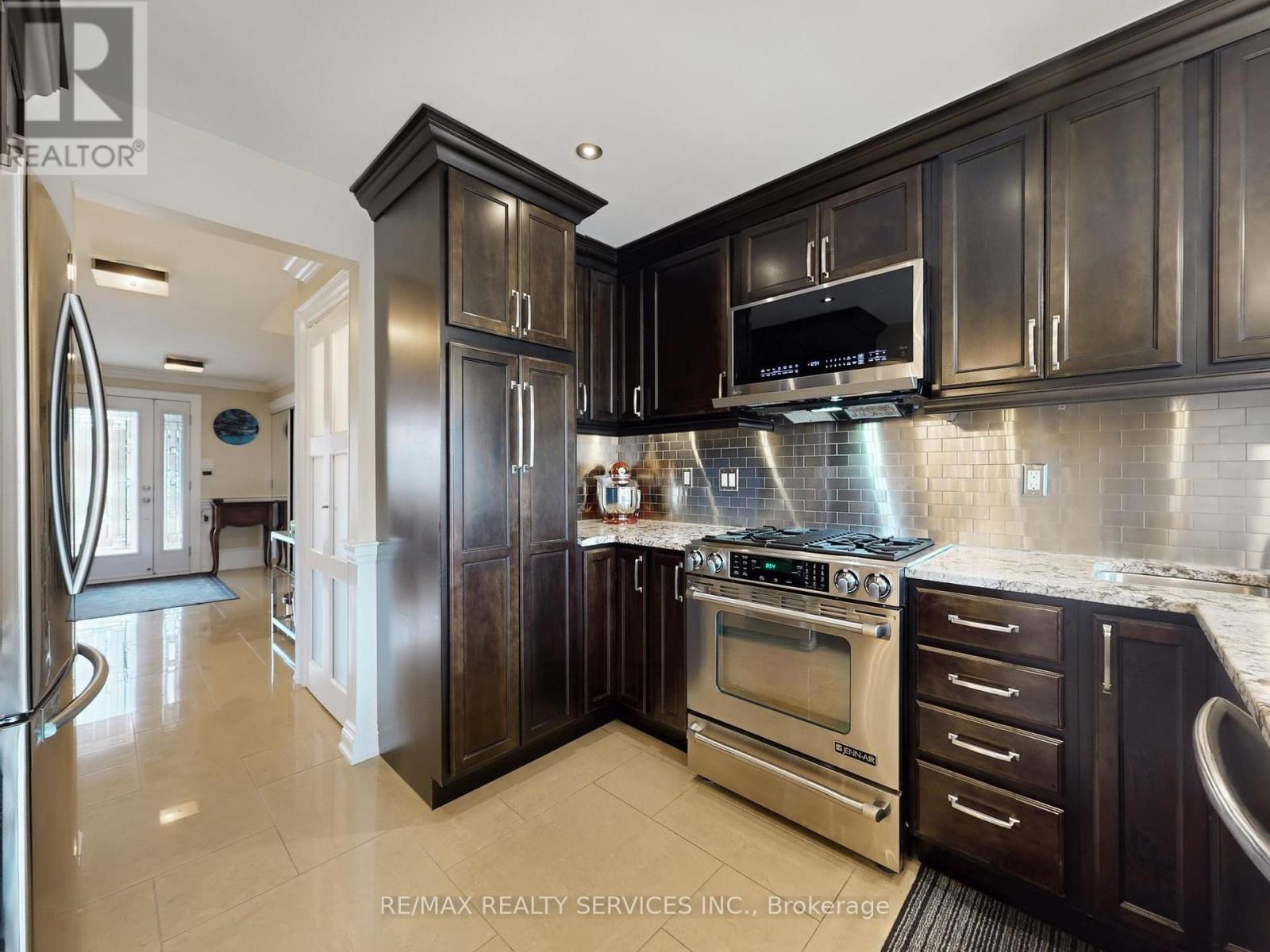 55 Northampton Street, Brampton, Ontario  L6S 3Z6 - Photo 14 - W13008372