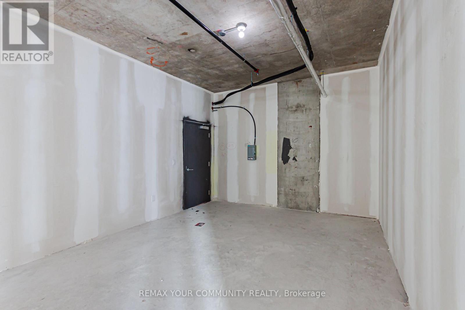 219 - 600 Dixon Road, Toronto, Ontario  M9W 1J1 - Photo 4 - W13008408