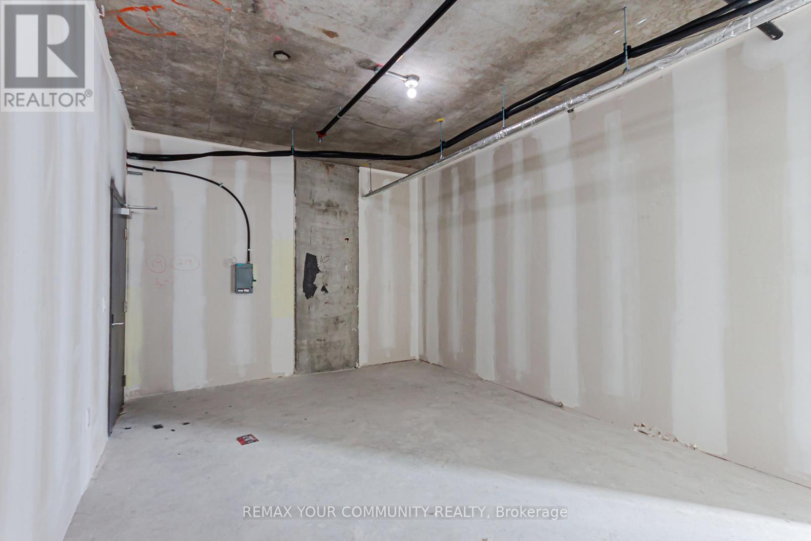 219 - 600 Dixon Road, Toronto, Ontario  M9W 1J1 - Photo 5 - W13008408