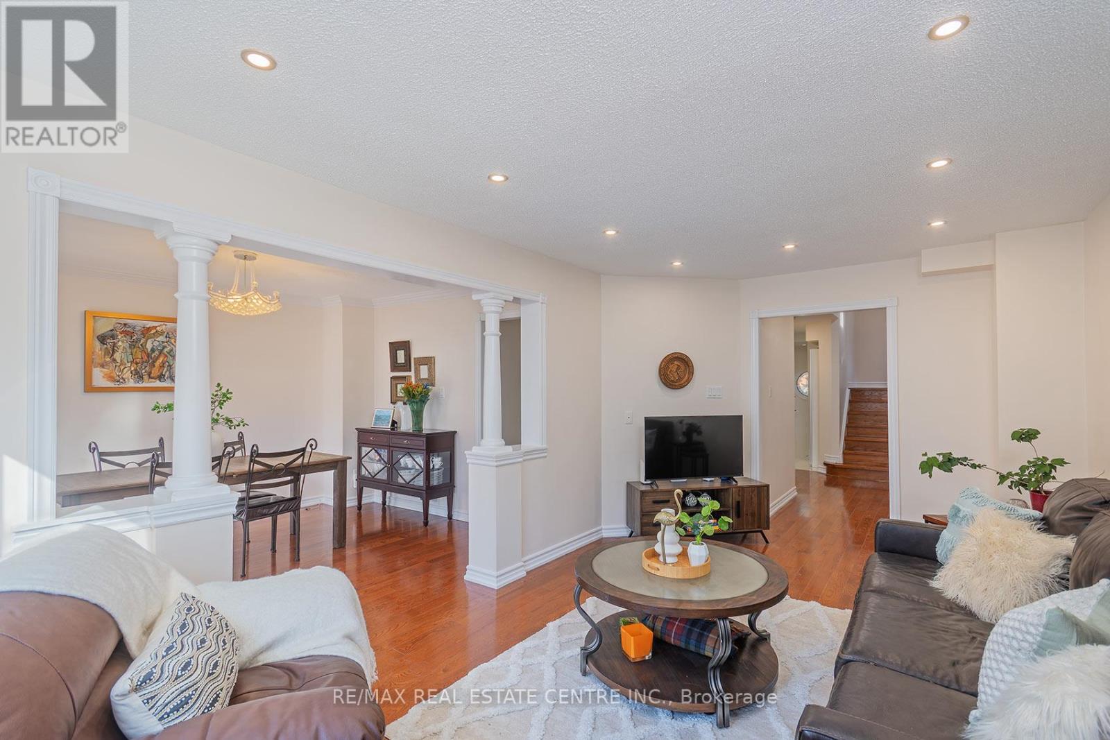 2529 Willowburne Drive, Mississauga, Ontario  L5M 5E9 - Photo 10 - W13008410