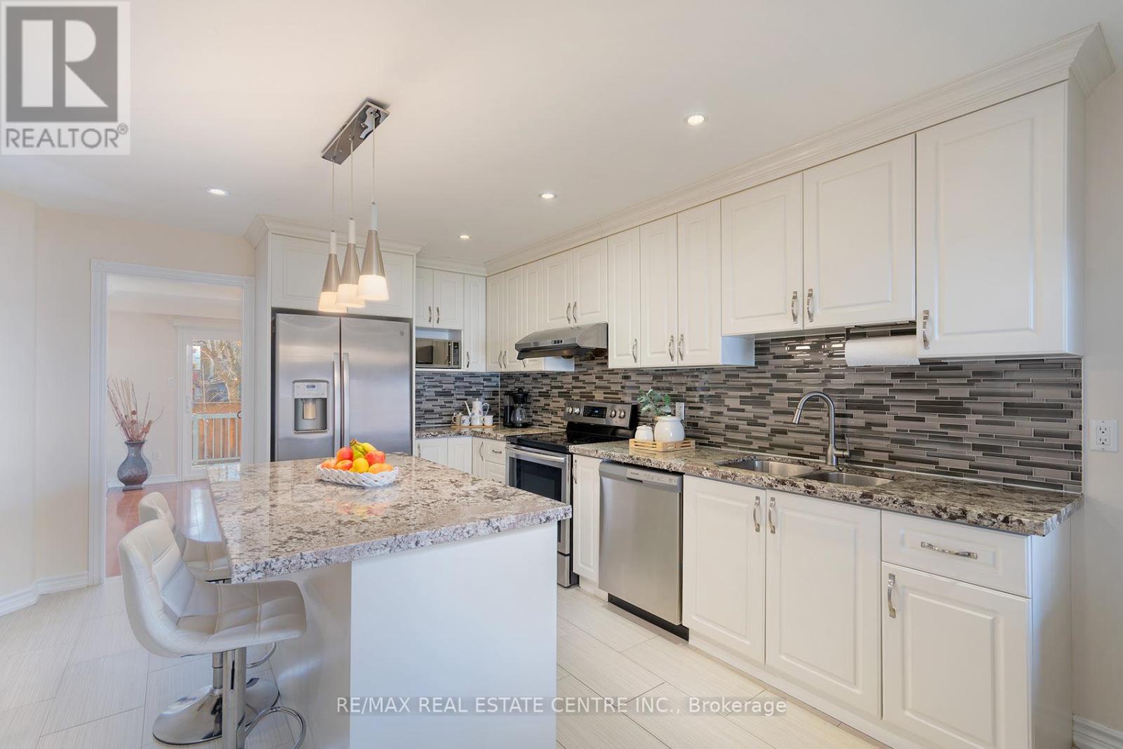 2529 Willowburne Drive, Mississauga, Ontario  L5M 5E9 - Photo 15 - W13008410