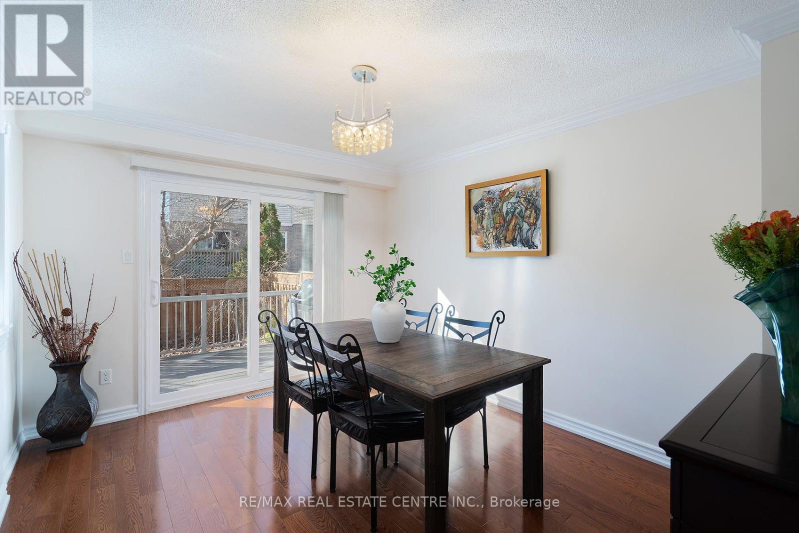 2529 Willowburne Drive, Mississauga, Ontario  L5M 5E9 - Photo 17 - W13008410