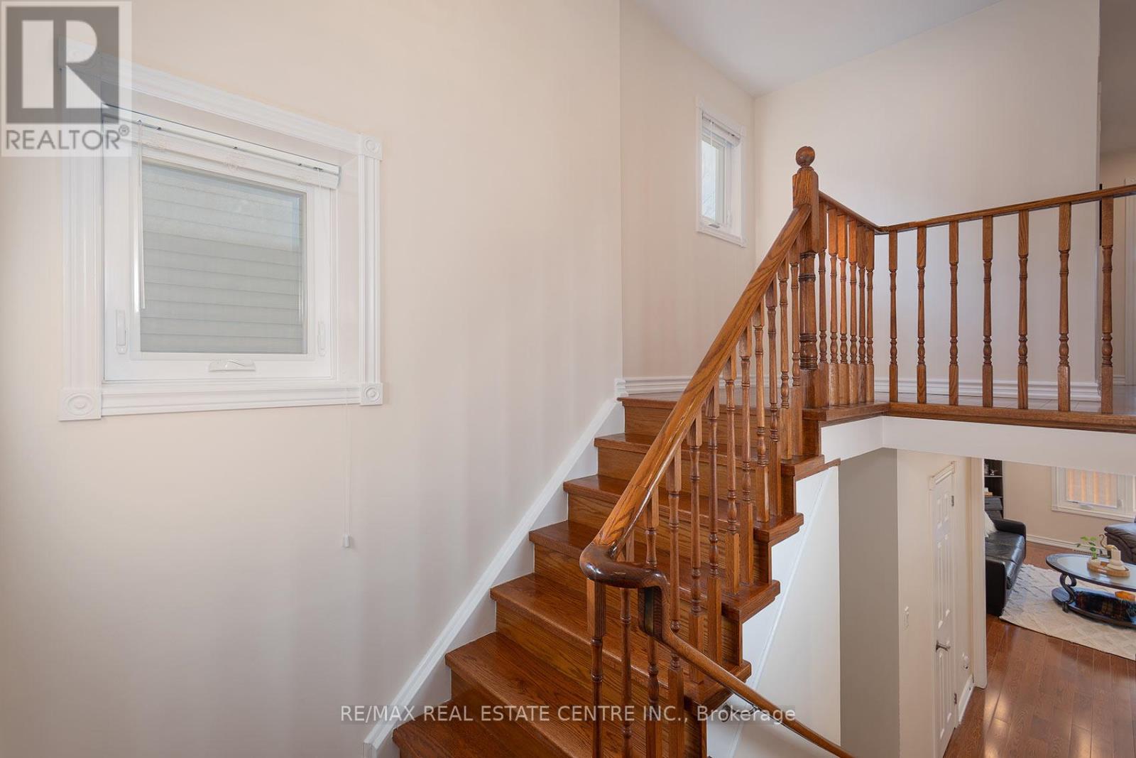 2529 Willowburne Drive, Mississauga, Ontario  L5M 5E9 - Photo 19 - W13008410