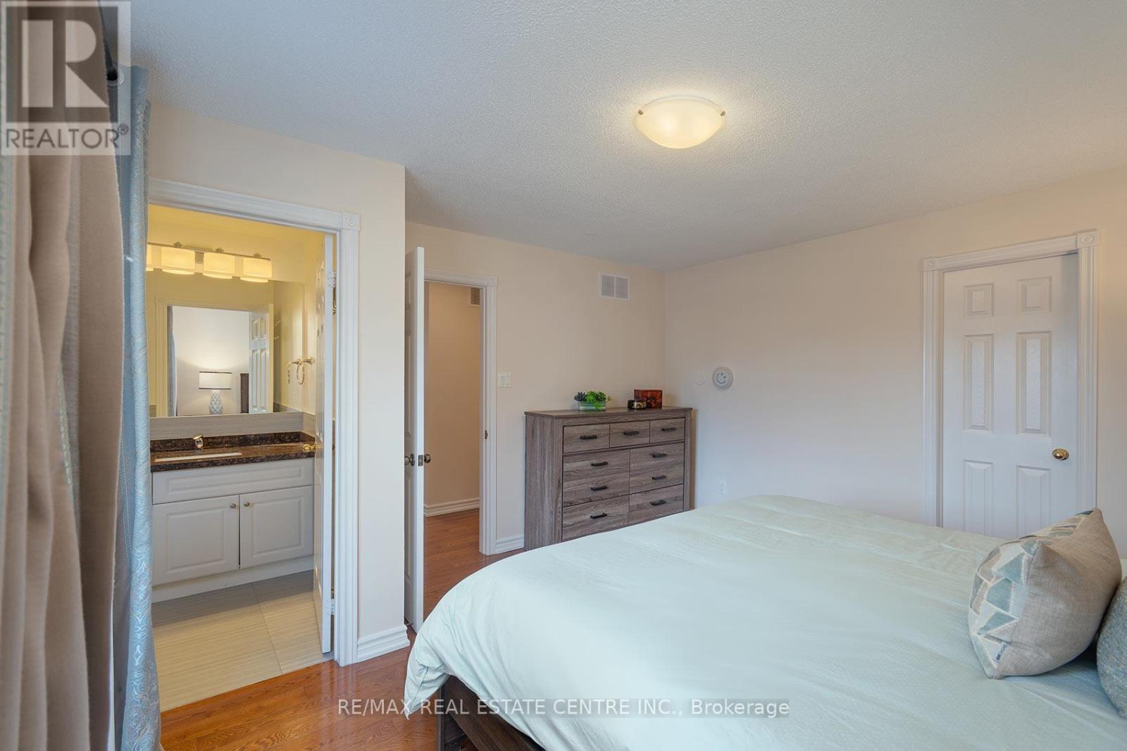 2529 Willowburne Drive, Mississauga, Ontario  L5M 5E9 - Photo 24 - W13008410