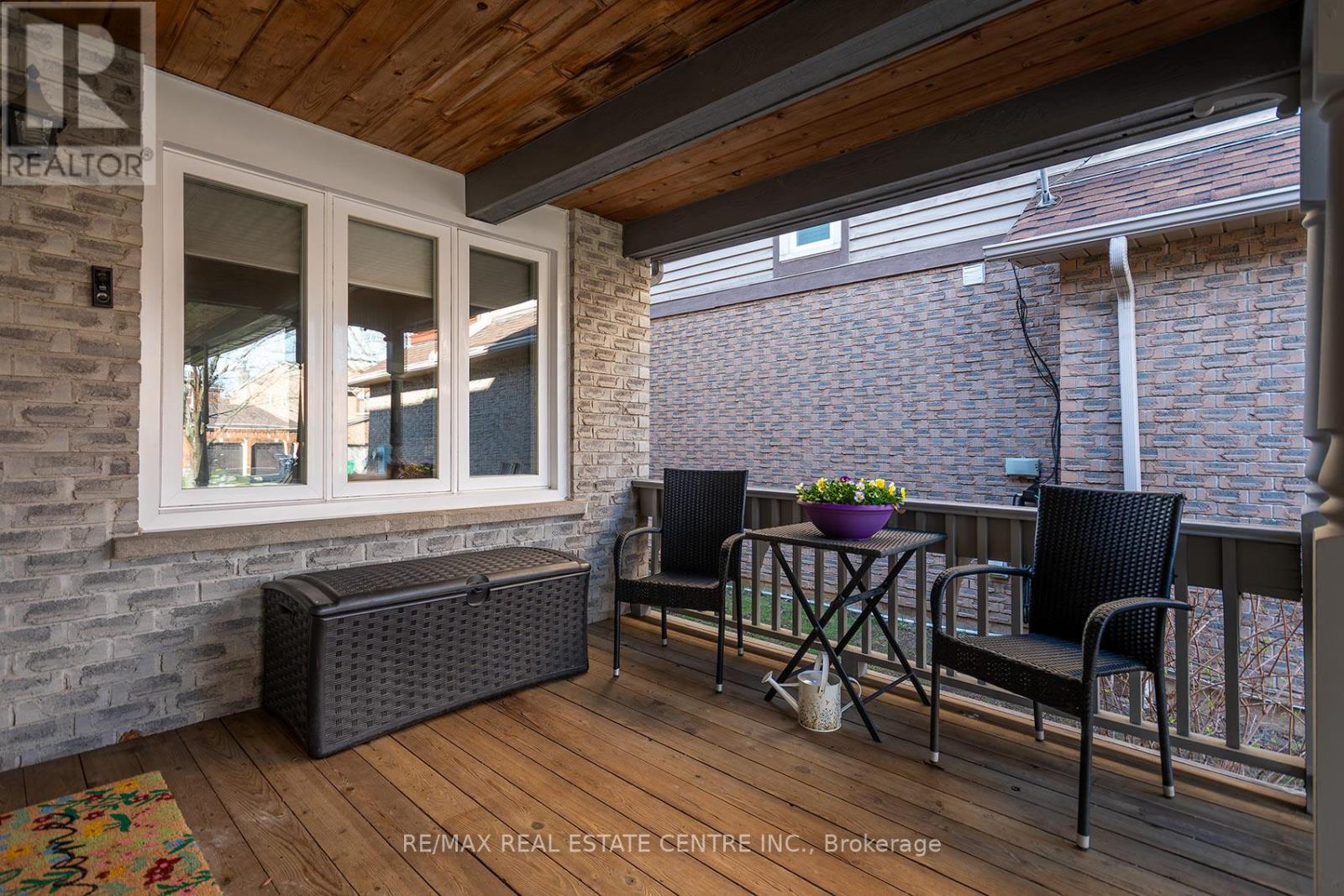 2529 Willowburne Drive, Mississauga, Ontario  L5M 5E9 - Photo 3 - W13008410