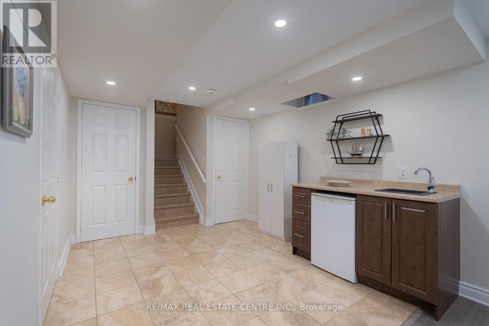 2529 Willowburne Drive, Mississauga, Ontario  L5M 5E9 - Photo 35 - W13008410