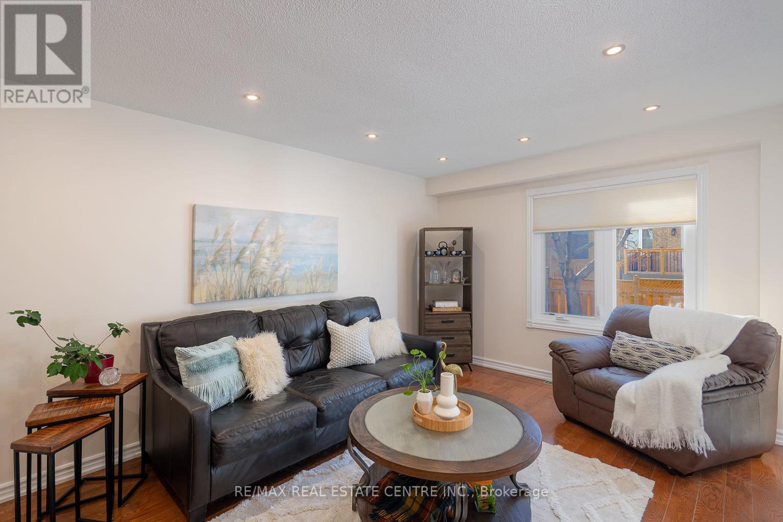 2529 Willowburne Drive, Mississauga, Ontario  L5M 5E9 - Photo 9 - W13008410