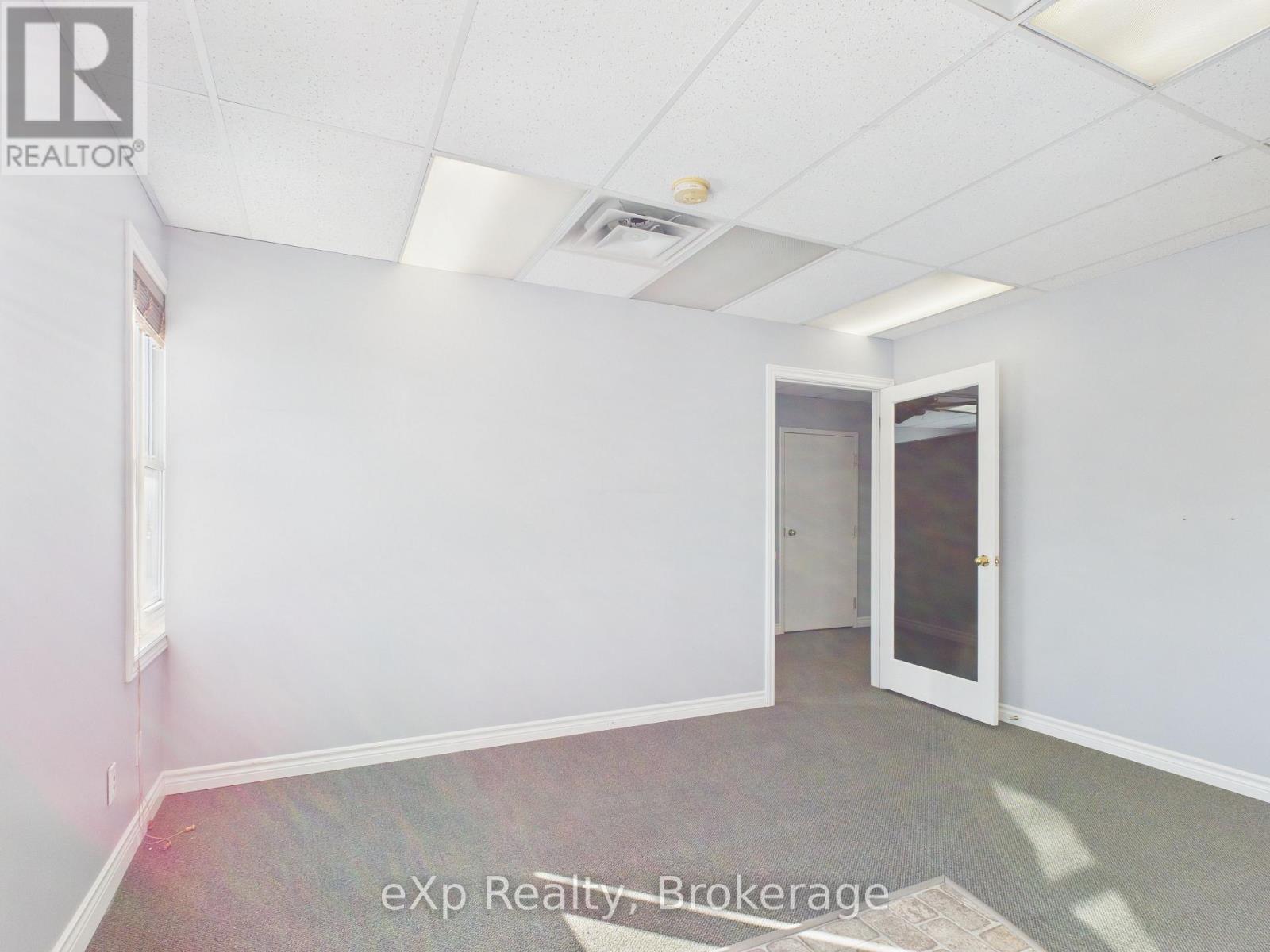 414 10th Street, Hanover, Ontario N4N 1P6 - Photo 5 - X12740246