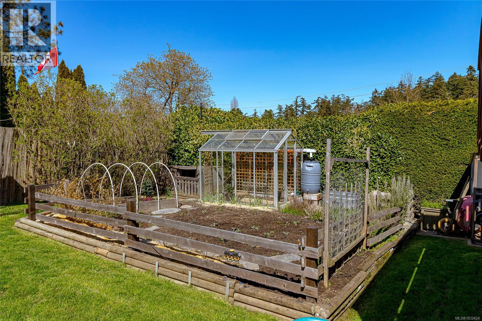 3040 Dysart Rd, Saanich, British Columbia  V9A 2K4 - Photo 24 - 1032424