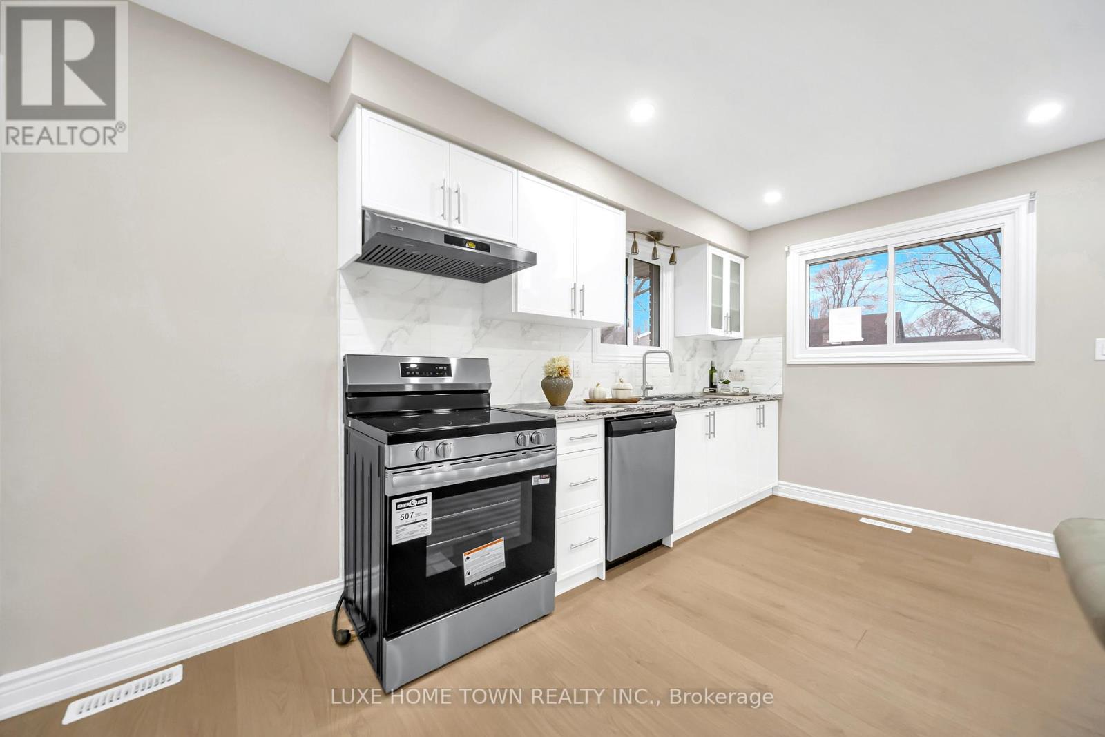 46 Elmwood Avenue, Cambridge, Ontario  N1R 4Y2 - Photo 13 - X13008336