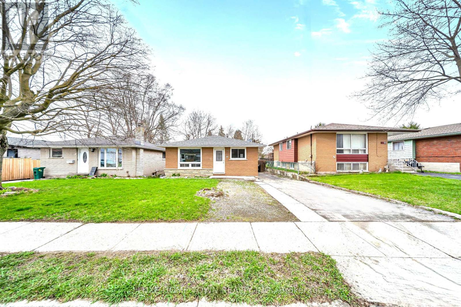 46 Elmwood Avenue, Cambridge, Ontario  N1R 4Y2 - Photo 2 - X13008336