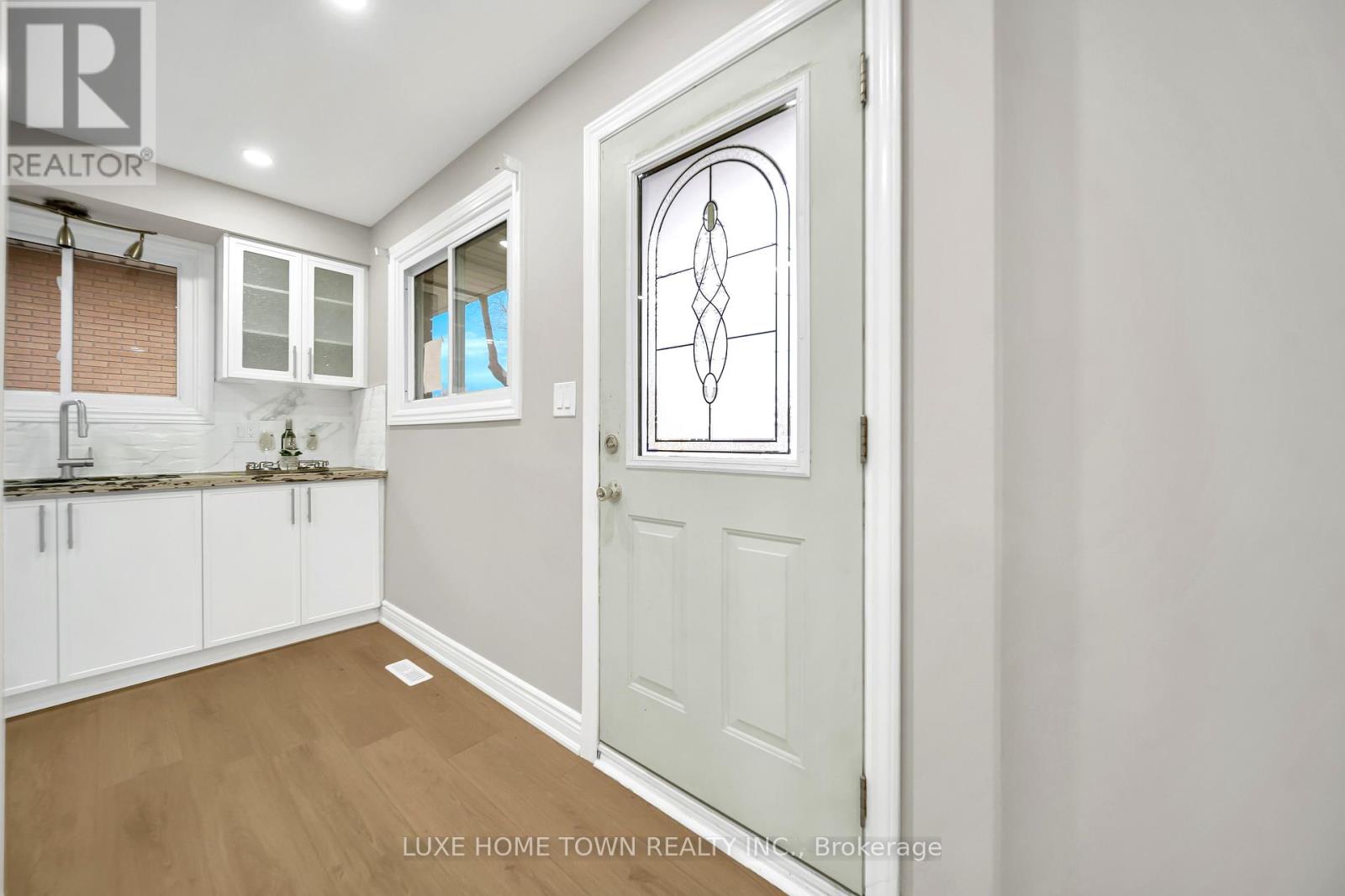 46 Elmwood Avenue, Cambridge, Ontario  N1R 4Y2 - Photo 7 - X13008336