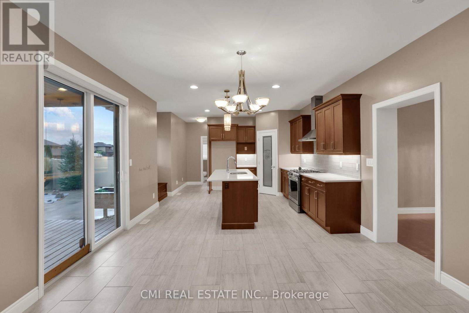 212 Jasmine Drive, Lakeshore, Ontario  N8L 0T1 - Photo 8 - X13008350