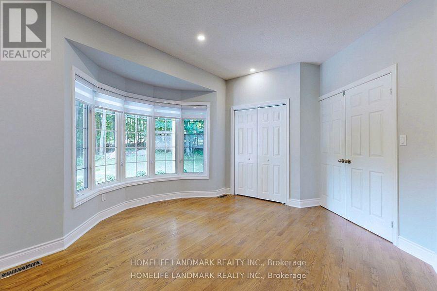 1976 Forest Valley Drive, Innisfil, Ontario  L9S 4A5 - Photo 11 - N12898324