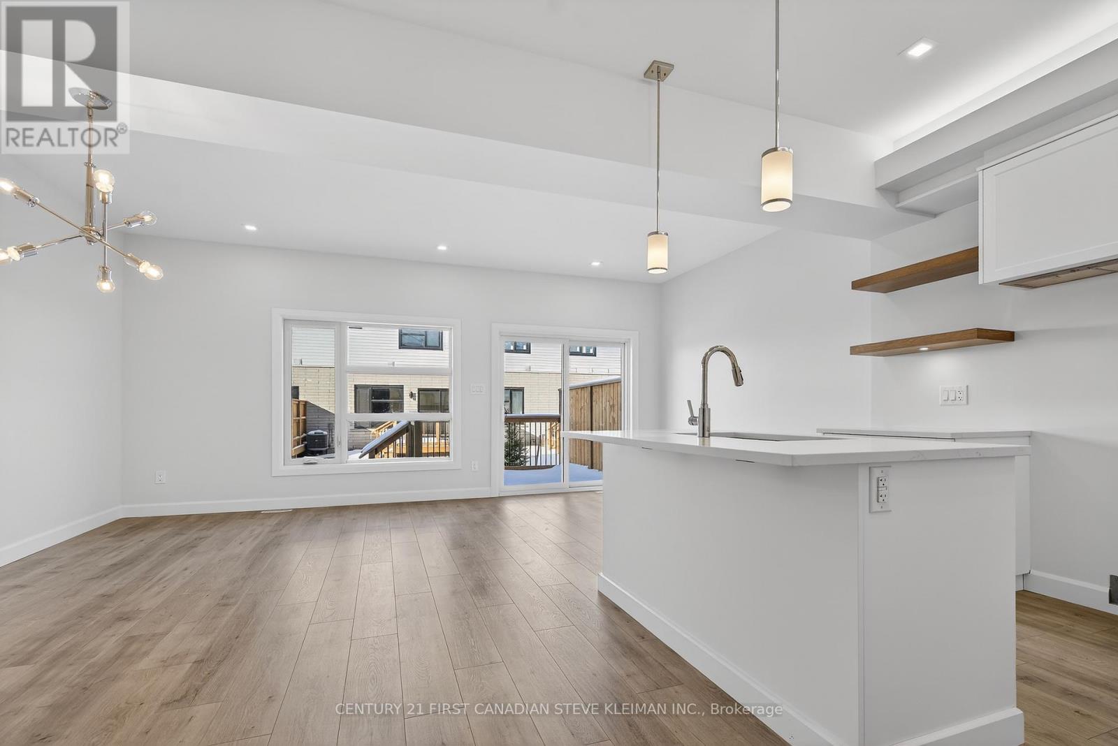 Photo 10 of 50 for 45 - 2700 Buroak Drive S