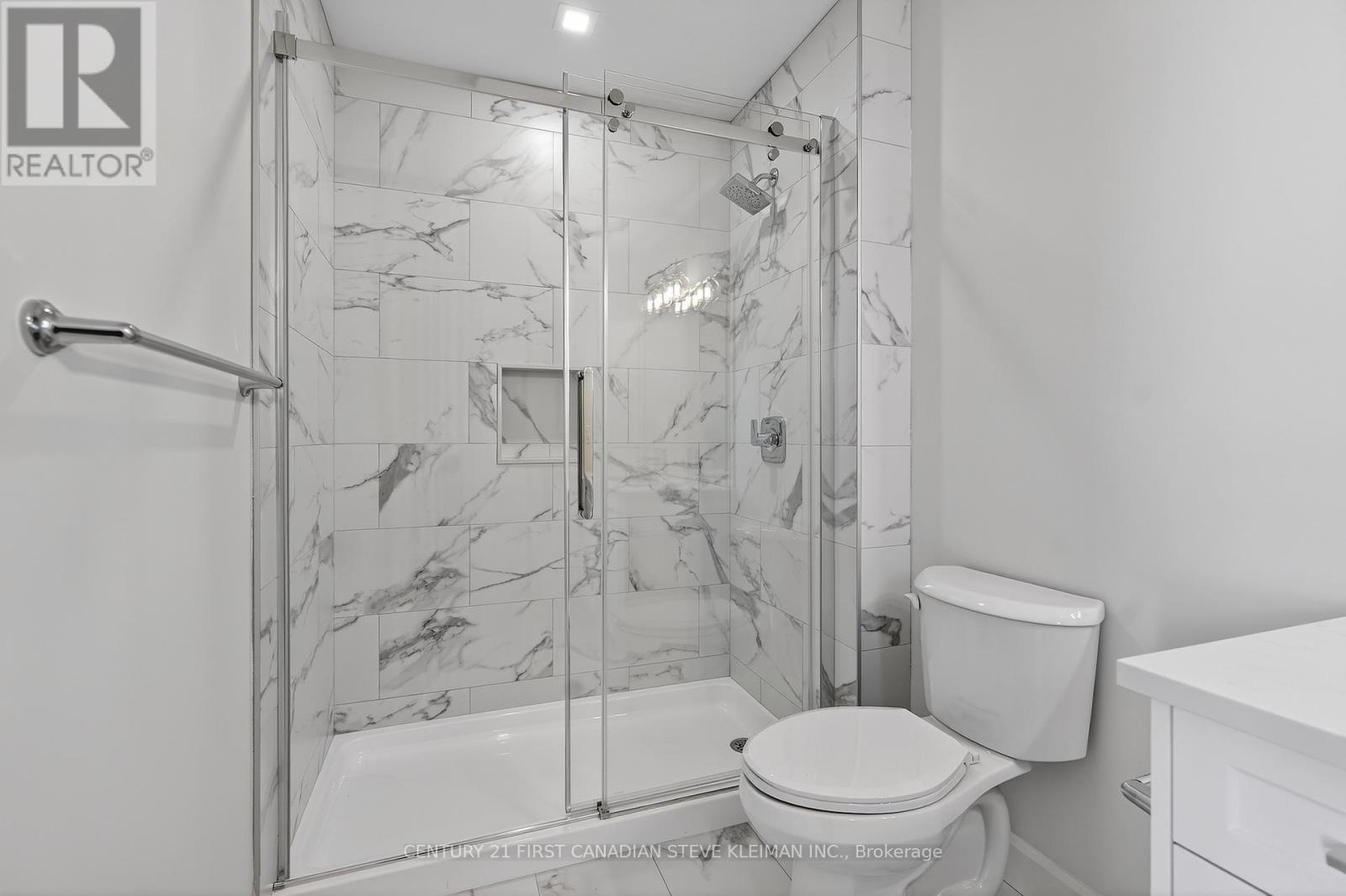 Photo 34 of 50 for 45 - 2700 Buroak Drive S