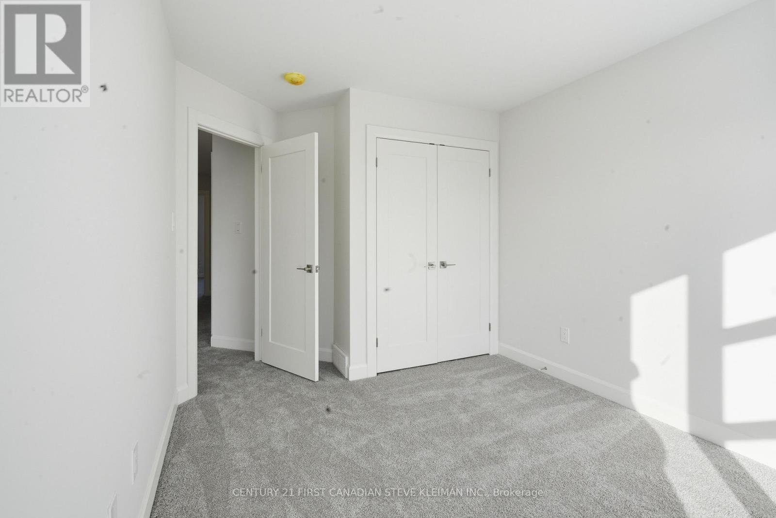 Photo 37 of 50 for 45 - 2700 Buroak Drive S