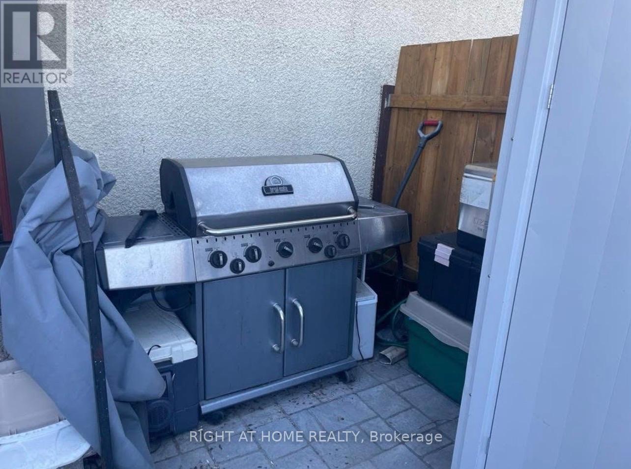 4338 Meadowvale Lane, Ottawa, Ontario  K1B 5A2 - Photo 21 - X12895238