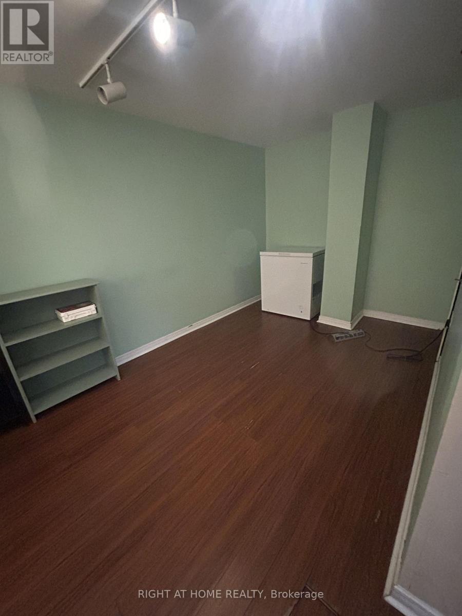 4338 Meadowvale Lane, Ottawa, Ontario  K1B 5A2 - Photo 20 - X12895238