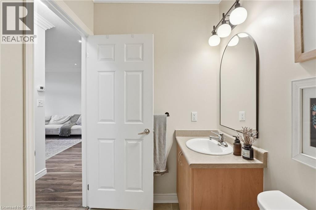 1980 Imperial Way Unit# 103, Burlington, Ontario  L7L 0E7 - Photo 40 - 40820129