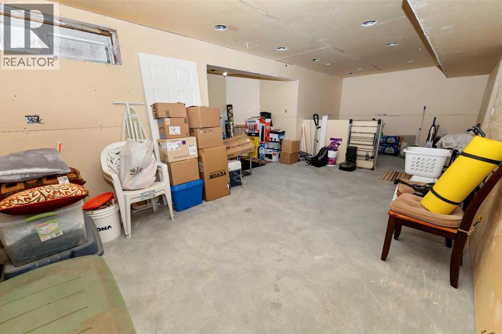 63 Hawkmount Green Nw, Calgary, Alberta  T3G 3T9 - Photo 34 - A2288583