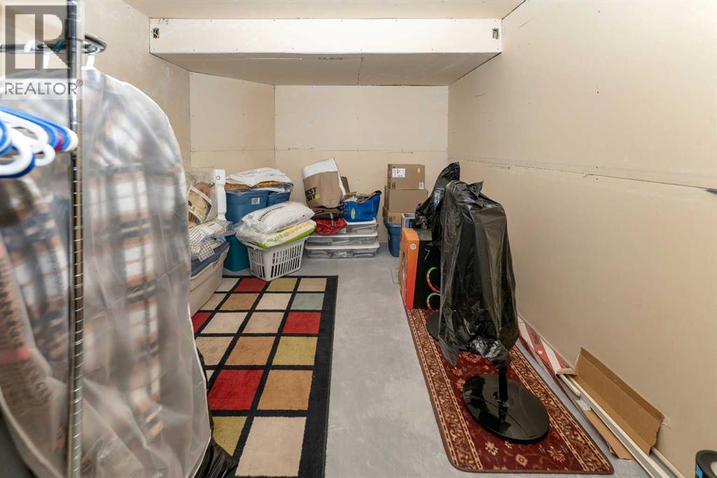 63 Hawkmount Green Nw, Calgary, Alberta  T3G 3T9 - Photo 33 - A2288583