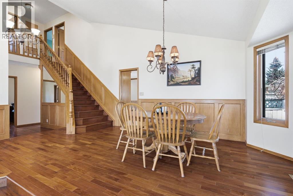 30 Edgeview Road NW, Calgary, Alberta  T3A 4T8 - Photo 8 - A2301593