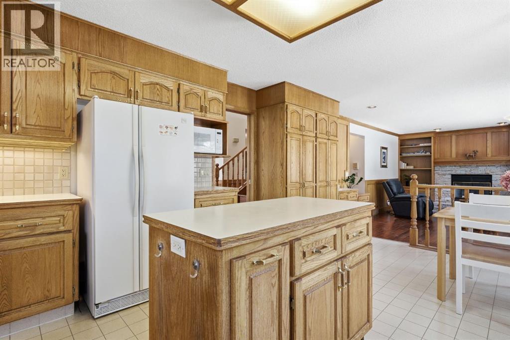 30 Edgeview Road NW, Calgary, Alberta  T3A 4T8 - Photo 12 - A2301593