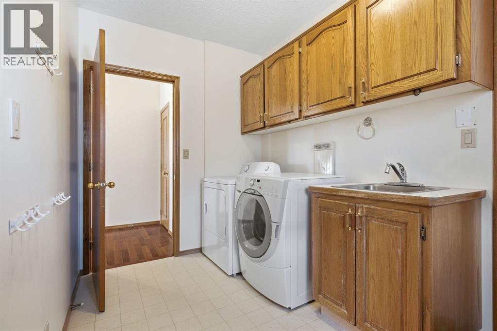 30 Edgeview Road NW, Calgary, Alberta  T3A 4T8 - Photo 26 - A2301593