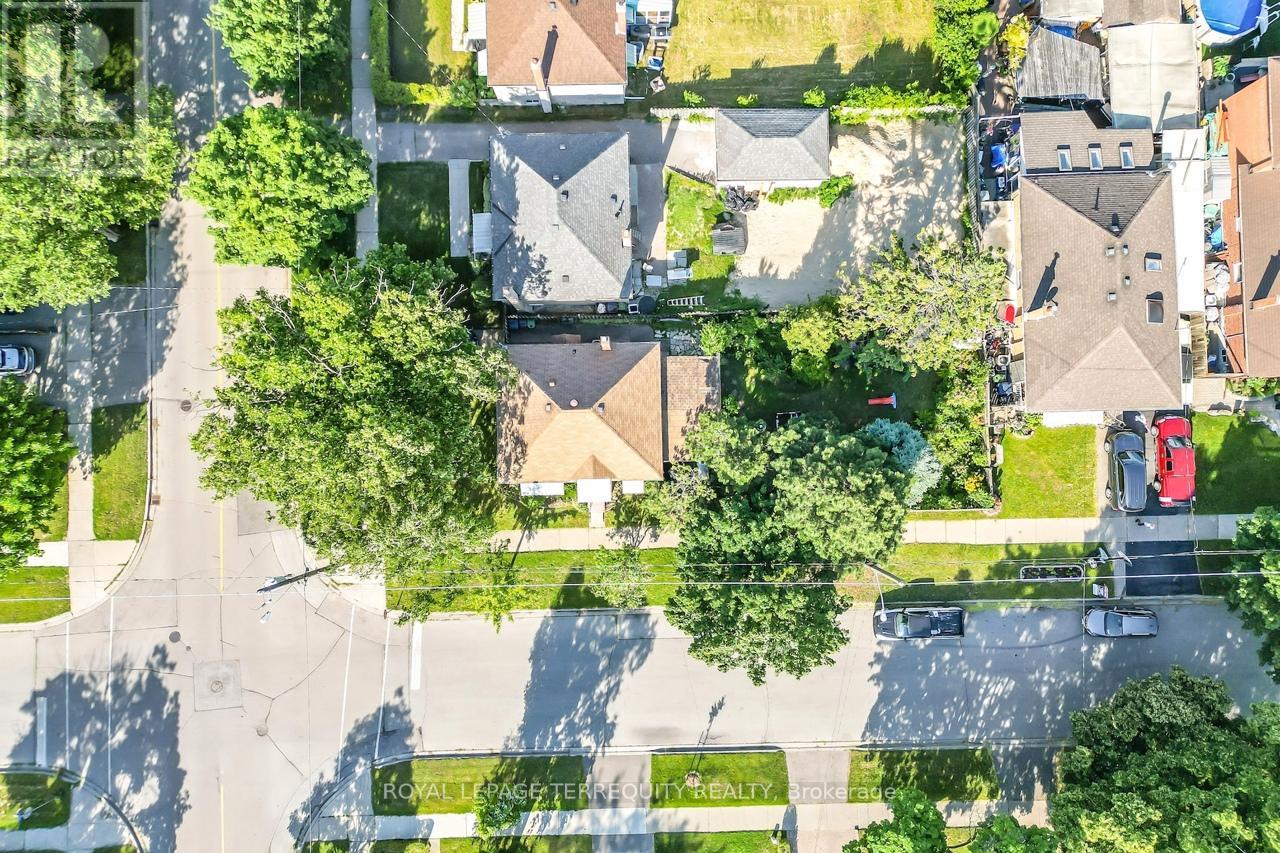 249 Gamma Street, Toronto, Ontario  M8W 4G7 - Photo 2 - W12907338