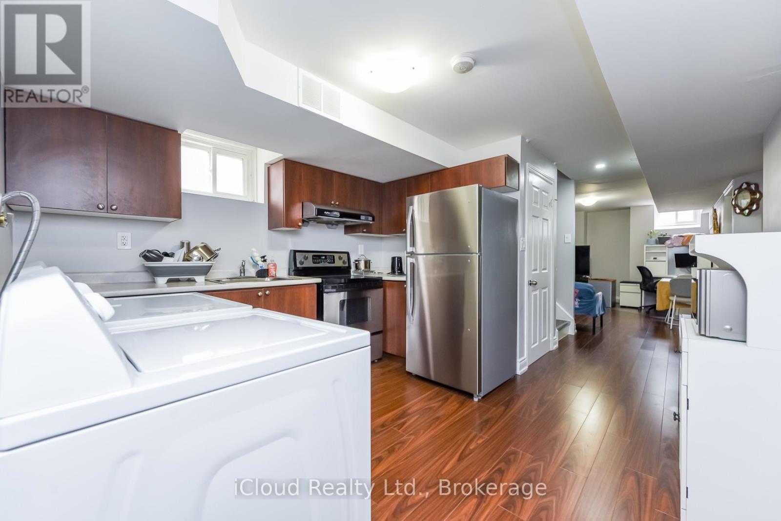 5922 Delle Donne Drive, Mississauga, Ontario  L5M 7A3 - Photo 36 - W12999370