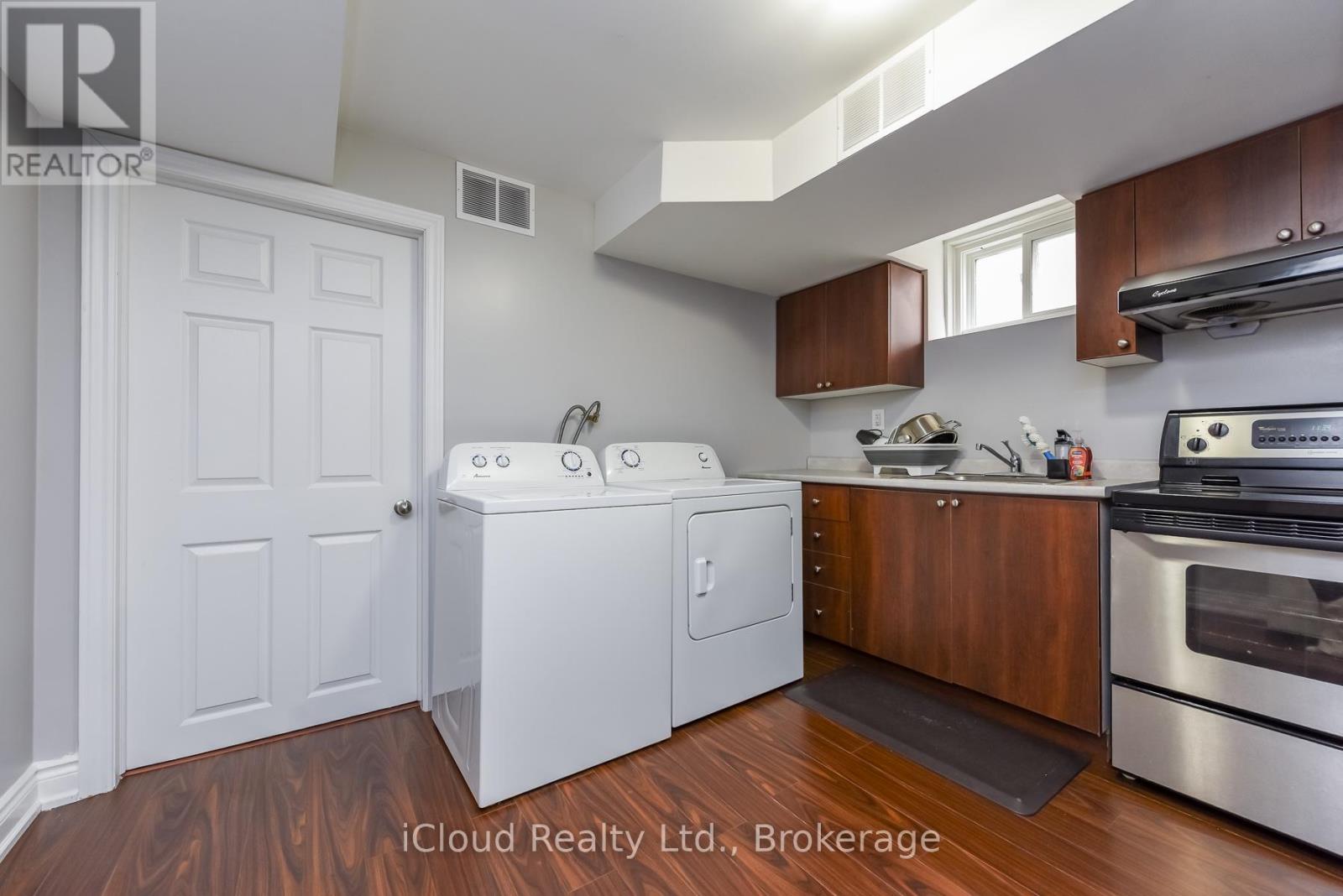 5922 Delle Donne Drive, Mississauga, Ontario  L5M 7A3 - Photo 37 - W12999370